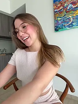 SophieRaily  online show from 03-11-25, 09:59