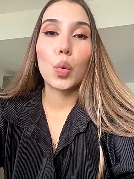 SophieRaily  online show from 09-10-25, 07:14