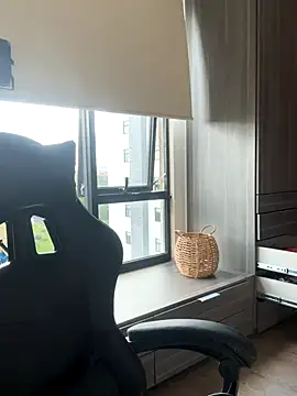 SophieRaily  online show from 09-18-25, 07:49