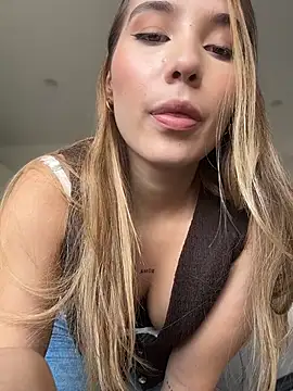 SophieRaily  online show from 01-15-26, 08:34