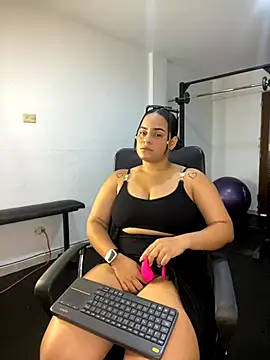 Violetrousse online show from 10-12-25, 07:02