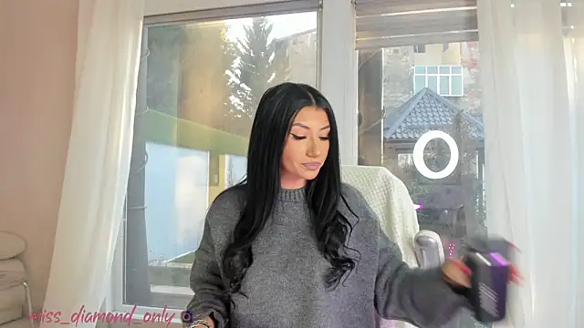 missdiamond  online show from 12-18-24, 07:15