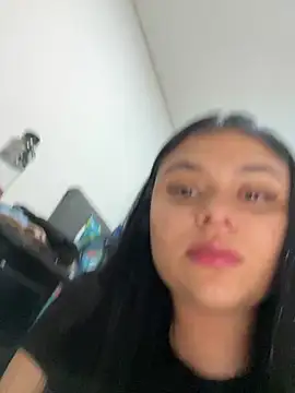 alissonfernandez  online show from 02-06-25, 12:43