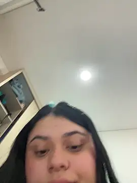 alissonfernandez  online show from 03-05-25, 01:28