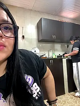 alissonfernandez  online show from 09-28-25, 04:01