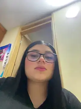 alissonfernandez  online show from 12-18-25, 09:43