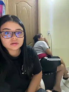 alissonfernandez  online show from 02-16-26, 10:44