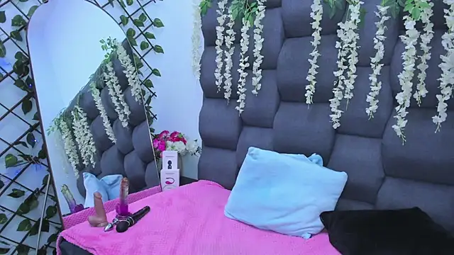 SophiaButt  online show from 03-11-26, 03:23