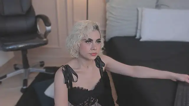 Snapshot of marian_pinzon chatting on 01-16-26, 07:07 marian pinzon online show from 01-16-26, 07:07