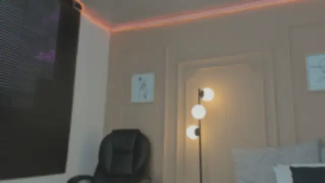 Snapshot of marian_pinzon chatting on 01-17-26, 08:23 marian pinzon online show from 01-17-26, 08:23