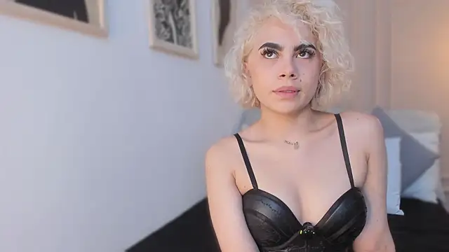 Snapshot of marian_pinzon chatting on 02-02-26, 07:12 marian pinzon online show from 02-02-26, 07:12