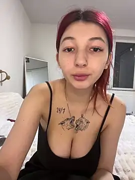 Snapshot of Alissa_kiss chatting on 12-18-24, 03:11 Alissa kiss online show from 12-18-24, 03:11