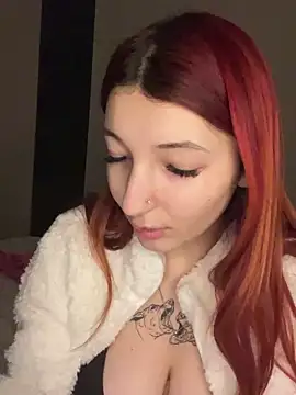 Snapshot of Alissa_kiss chatting on 12-28-24, 03:59 Alissa kiss online show from 12-28-24, 03:59