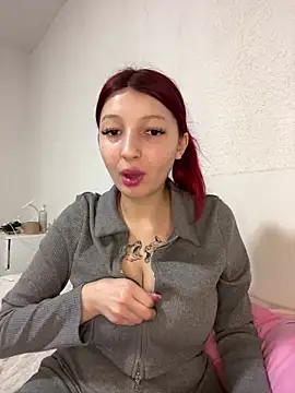 Snapshot of Alissa_kiss chatting on 01-11-25, 05:07 Alissa kiss online show from 01-11-25, 05:07