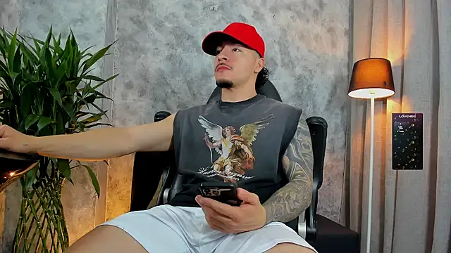 boyc022  online show from 11-22-25, 09:58