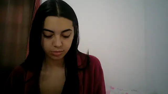 Snapshot of isabella048 chatting on 09-10-25, 07:14 isabella048 online show from 09-10-25, 07:14