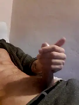 MrTamburine22 online show from 12-21-24, 02:47