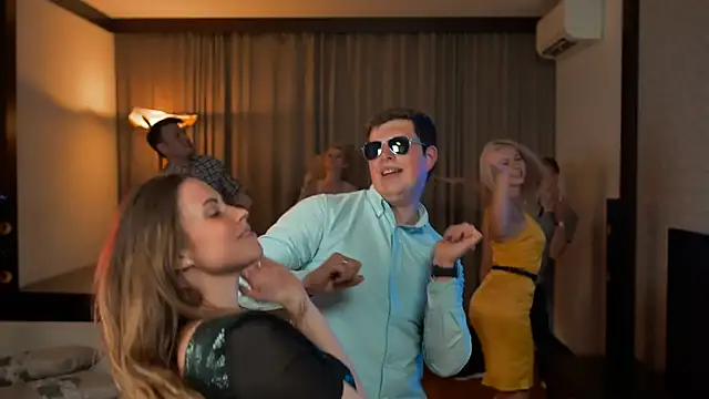 awesome anna online show from 04-11-26, 07:13