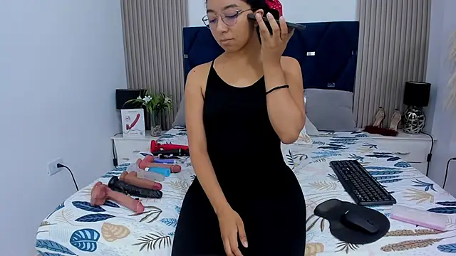 Snapshot of NAHOMI_MILLER chatting on 02-20-26, 11:49 NAHOMI MILLER online show from 02-20-26, 11:49