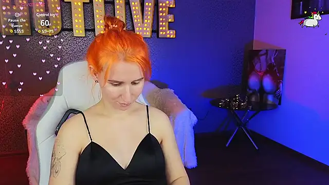 Snapshot of AliceBYKiss chatting on 02-03-25, 03:38 AliceBYKiss online show from 02-03-25, 03:38