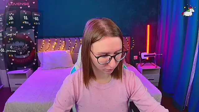 AliceBYKiss online show from 12-01-25, 07:13