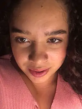 Snapshot of Julieta_333 chatting on 03-17-25, 11:54 Julieta 333 online show from 03-17-25, 11:54