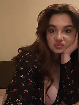 Snapshot of Dreamy_Kitty chatting on 01-29-25, 07:00 Dreamy Kitty online show from 01-29-25, 07:00