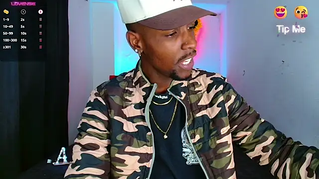 Snapshot of Aroonpapisex chatting on 02-15-26, 12:18 Aroonpapisex online show from 02-15-26, 12:18