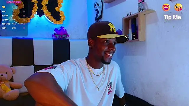 Snapshot of Aroonpapisex chatting on 03-02-26, 12:45 Aroonpapisex online show from 03-02-26, 12:45