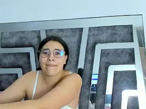 Salome Moonn online show from 02-08-25, 03:08