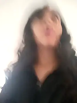 Snapshot of dholcee chatting on 12-31-24, 02:14 dholcee online show from 12-31-24, 02:14