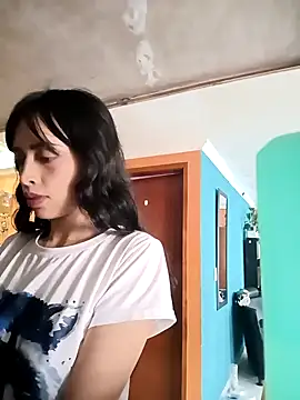 Snapshot of dholcee chatting on 01-02-25, 04:24 dholcee online show from 01-02-25, 04:24