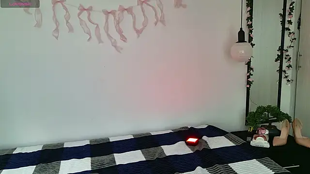 cutehanna1 online show from 02-18-26, 07:43