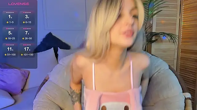 Katty Lights online show from 12-14-24, 06:02