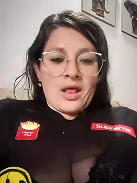 Snapshot of Neve_Collins chatting on 12-14-24, 04:12 Neve Collins online show from 12-14-24, 04:12