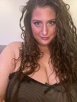 Snapshot of delinadelray chatting on 02-02-25, 01:02 delinadelray online show from 02-02-25, 01:02