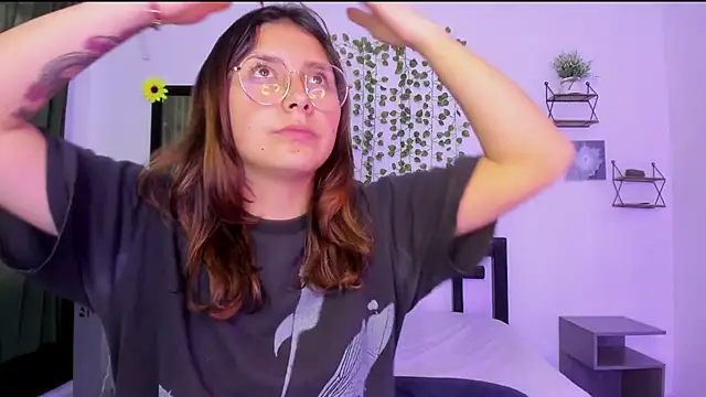 Snapshot of Noellesable chatting on 12-24-24, 09:11 Noellesable online show from 12-24-24, 09:11