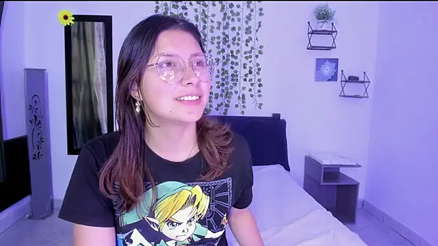 Snapshot of Noellesable chatting on 12-27-24, 05:26 Noellesable online show from 12-27-24, 05:26