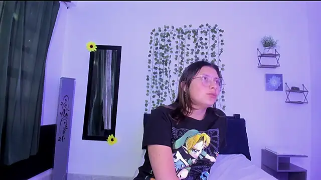 Snapshot of Noellesable chatting on 12-27-24, 08:28 Noellesable online show from 12-27-24, 08:28