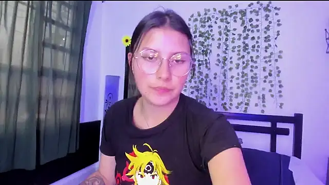 Snapshot of Noellesable chatting on 12-28-24, 07:33 Noellesable online show from 12-28-24, 07:33