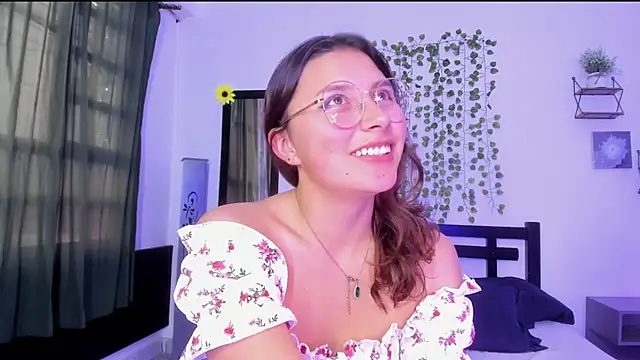 Snapshot of Noellesable chatting on 12-29-24, 09:09 Noellesable online show from 12-29-24, 09:09