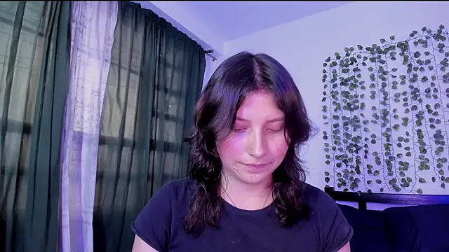 Snapshot of Noellesable chatting on 01-10-25, 09:10 Noellesable online show from 01-10-25, 09:10