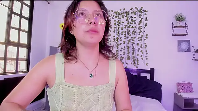 Snapshot of Noellesable chatting on 01-13-25, 05:23 Noellesable online show from 01-13-25, 05:23