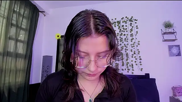 Snapshot of Noellesable chatting on 01-14-25, 05:45 Noellesable online show from 01-14-25, 05:45