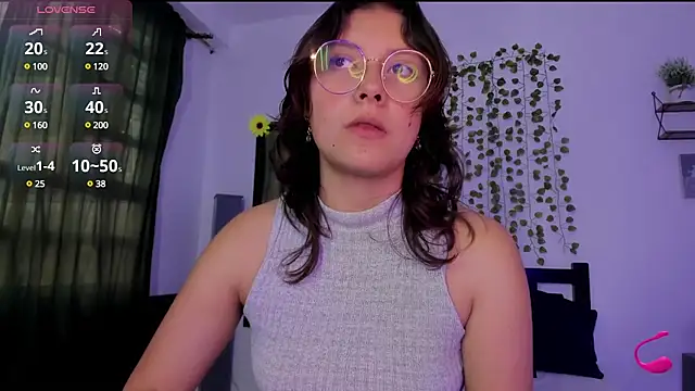 Snapshot of Noellesable chatting on 01-19-25, 05:39 Noellesable online show from 01-19-25, 05:39