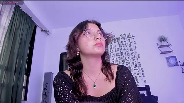 Snapshot of Noellesable chatting on 01-24-25, 09:15 Noellesable online show from 01-24-25, 09:15