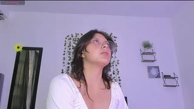 Snapshot of Noellesable chatting on 01-28-25, 05:35 Noellesable online show from 01-28-25, 05:35