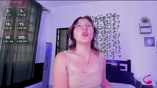 Snapshot of Noellesable chatting on 02-07-25, 05:40 Noellesable online show from 02-07-25, 05:40