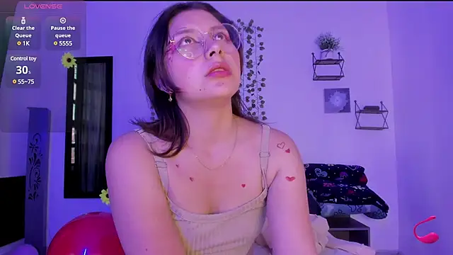 Snapshot of Noellesable chatting on 02-21-25, 09:32 Noellesable online show from 02-21-25, 09:32