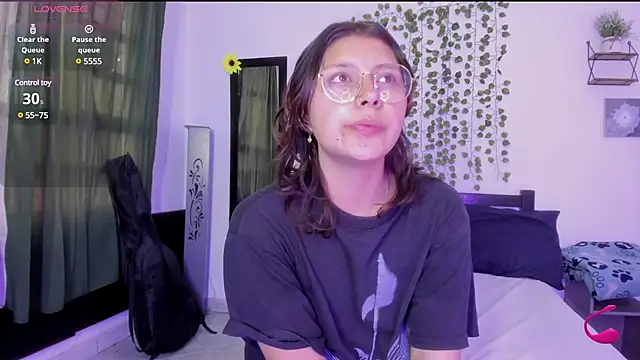 Snapshot of Noellesable chatting on 02-22-25, 05:46 Noellesable online show from 02-22-25, 05:46